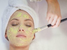 ত্বকের হারানো উজ্জ্বলতা ফিরিয়ে আনতে ফেস প্যাক