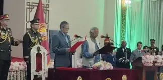 শপথ নিলেন ড. ইউনূস ও অন্তর্বর্তী সরকারের উপদেষ্টারা